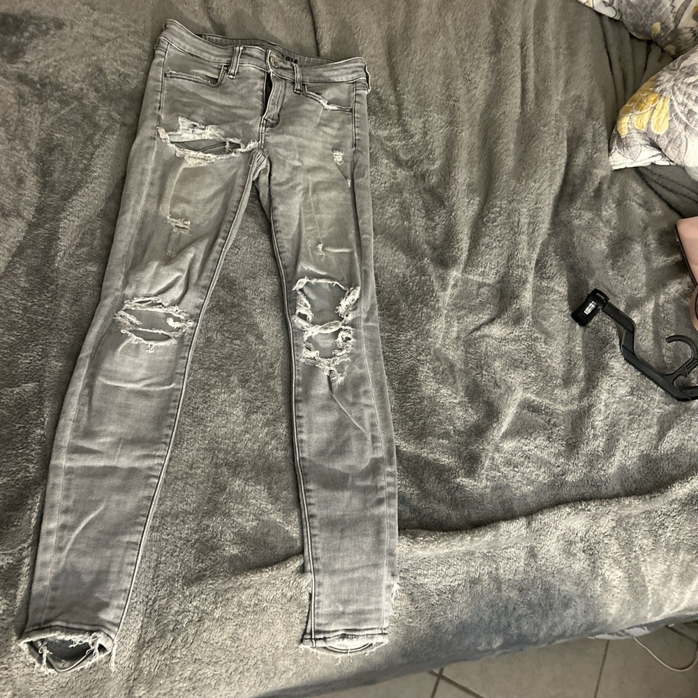 American Eagle Distressed Gray Skinny Jeans